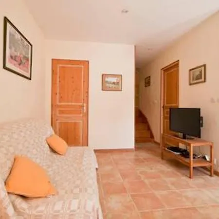 Le Bonheur Dans Notre Pre 25 P Hotell Sainte-Mondane