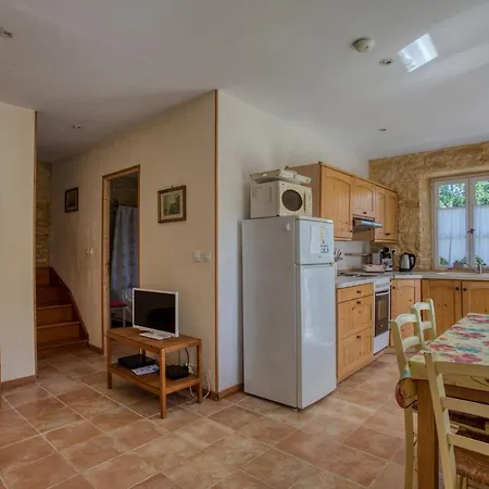 Hotell Le Bonheur Dans Notre Pre 25 P Sainte-Mondane