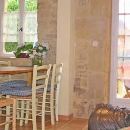 Hotell Le Bonheur Dans Notre Pre 25 P Sainte-Mondane