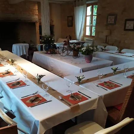 Hotell Le Bonheur Dans Notre Pre 25 P Sainte-Mondane