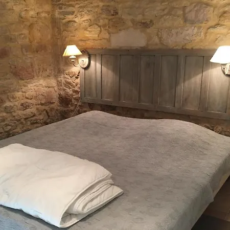 Hotell Le Bonheur Dans Notre Pre 25 P Sainte-Mondane