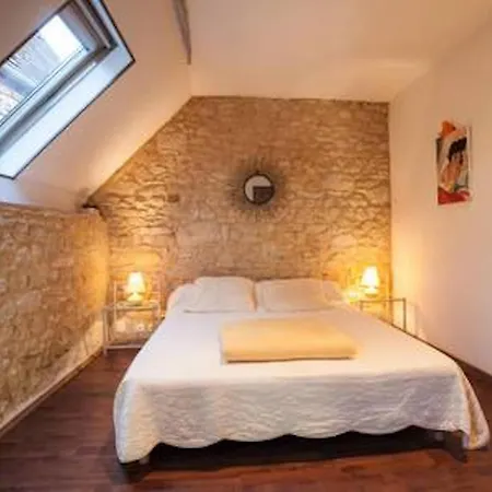 Hotell Le Bonheur Dans Notre Pre 25 P Sainte-Mondane