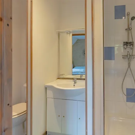 Hotell Le Bonheur Dans Notre Pre 25 P Sainte-Mondane