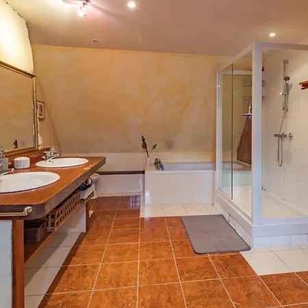 Le Bonheur Dans Notre Pre 25 P 3* Sainte-Mondane